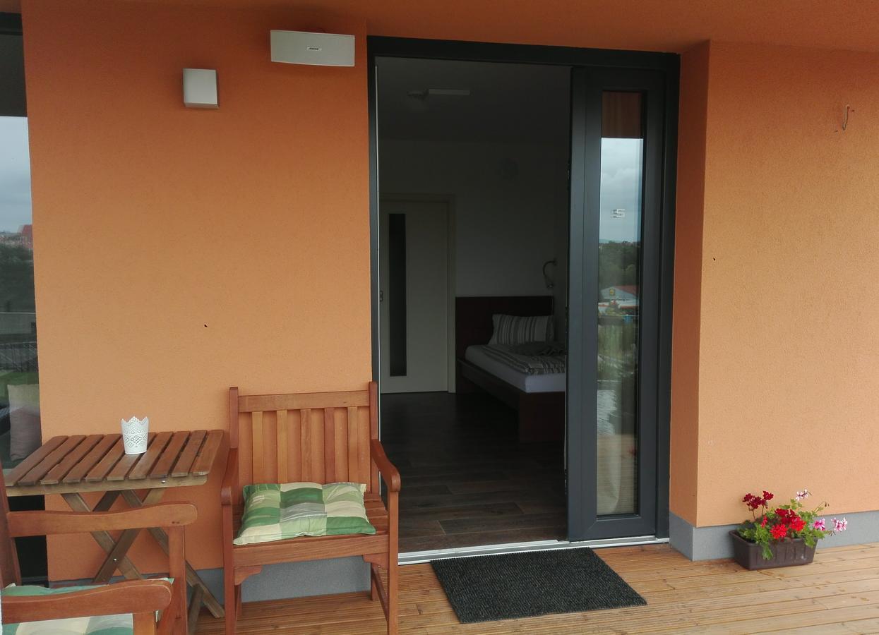 Penzion Cafe Na Svahu Cheb Exterior foto